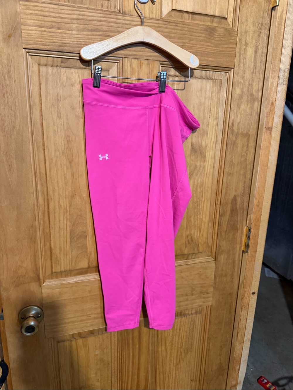 Under Armour Women's Hot Pink Performance Leggings